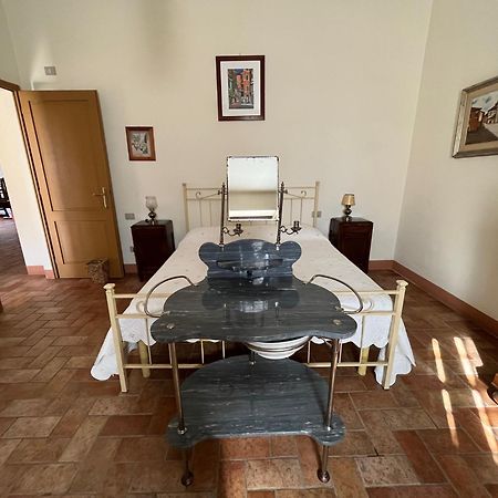 Agriturismo Podere Dell' Olmo Амелиа Экстерьер фото