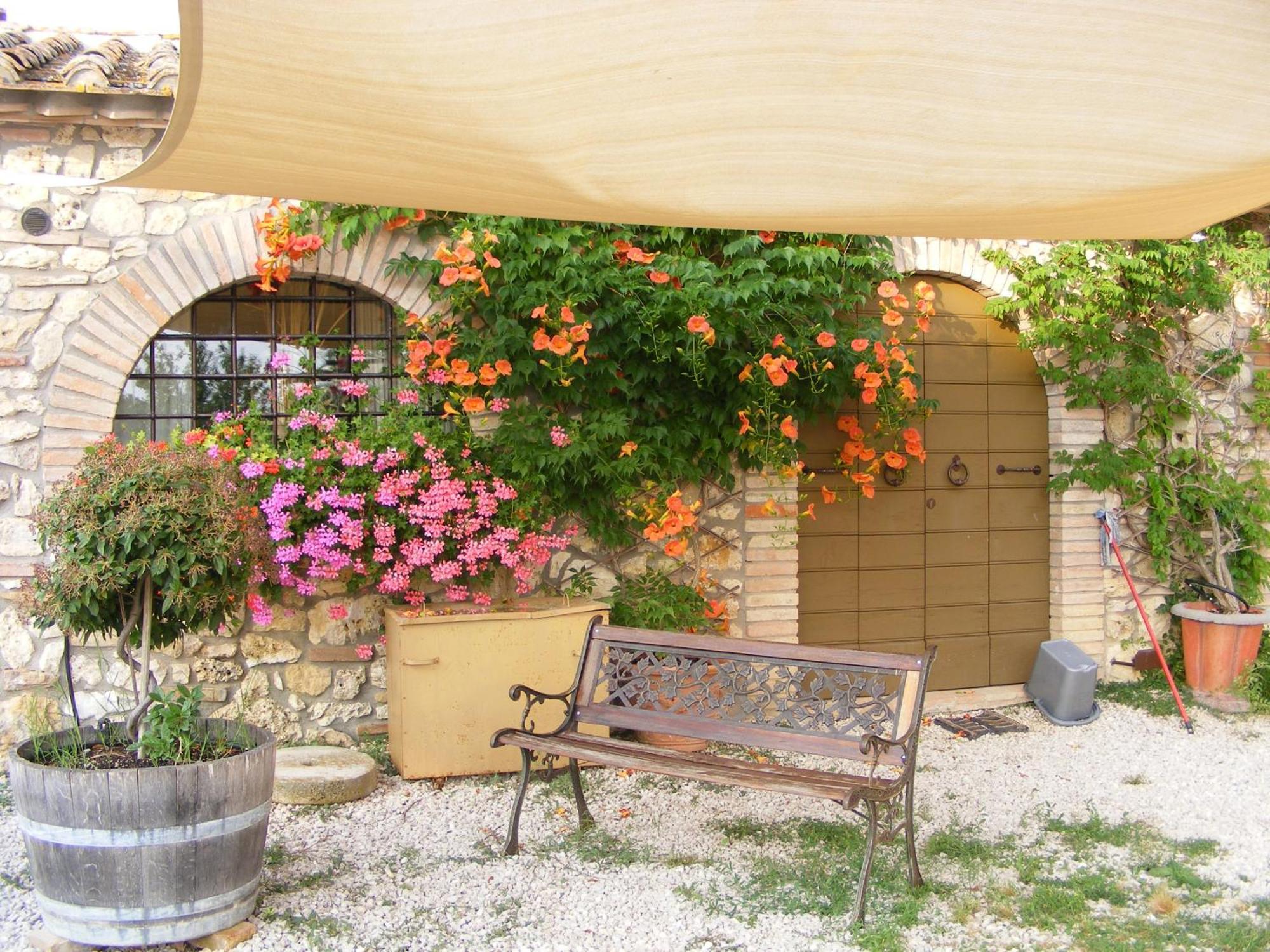 Agriturismo Podere Dell' Olmo Амелиа Экстерьер фото