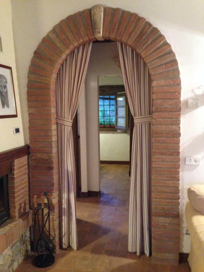 Agriturismo Podere Dell' Olmo Амелиа Экстерьер фото